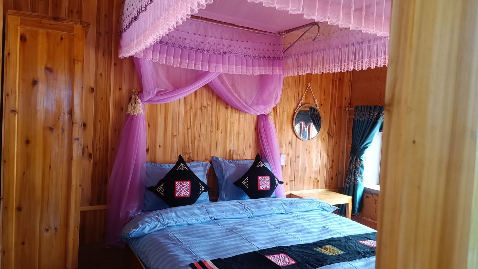 where-to-stay-in-quan-ba-hong-thu-homestay